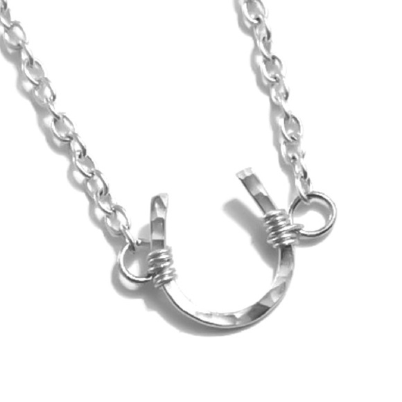 925 Sterling Silver Hammered Textured Horseshoe Necklace - Picture 2 of 7